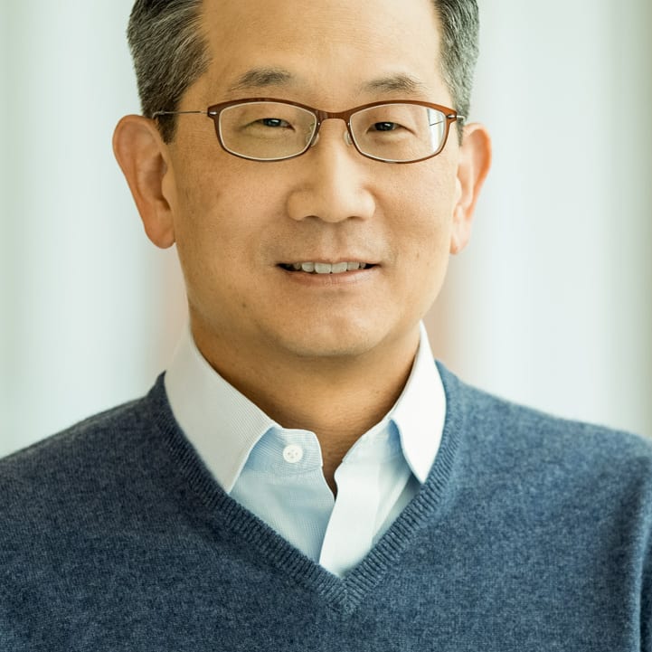 Kewsong Lee