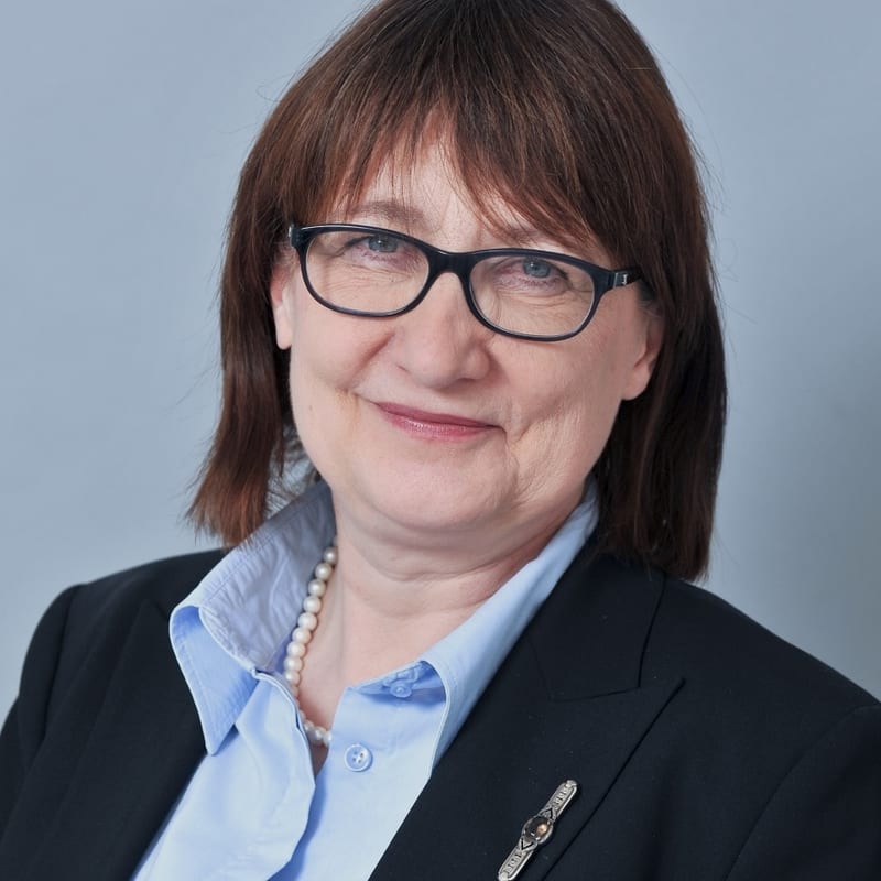 Christine Lang